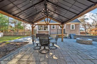 Family-Friendly Cape Cod Home Near Beach - 4