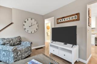 Charming Cape Cod Retreat in Bourne - Bourne - 1
