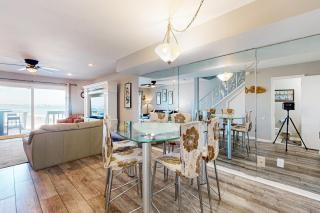 White Sands Bay Front Pensacola Condo - 4