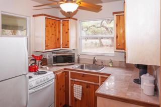 Burnett Ranch Cabins- Rosemary - Wimberley - 7
