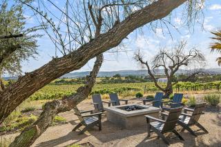Wellsona Vineyard Retreat Pool Hot Tub Views Main Home Guest Home - 7