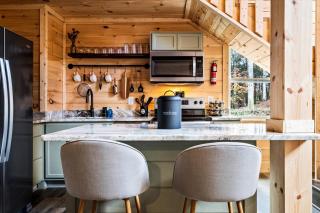 2 Next Door Cabins-10 min from Downtown- 2 Hot Tubs, 2 Grills, 2 Fireplaces - Sevierville - 9