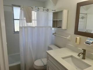 A Place in Paradise Unit B - Anna Maria - 4