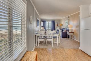 Beachfront North Myrtle Beach Condo with Pool Access - Myrtle Beach - 5