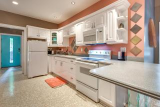 Modern Retreat with River View in Roswell! - Roswell - 1