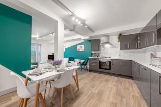 The Jockey Suite-Newmarket High Street-Two Double Bedroom Apartment - Newmarket - 4
