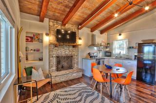 Millie's Cottages Unit 4 - Clara - Canyon Lake - 4