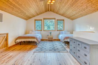 The Settle Inn Riverfront Retreat - Meredith Lodging - Sunriver - 4