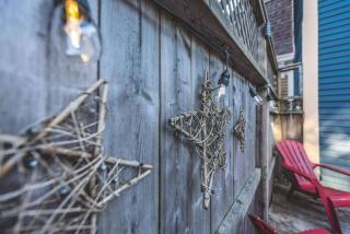 Harbour View Hitch 2BR w Parking & Deck - 1