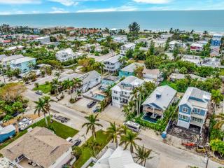 Beachly Beloved - Bradenton Beach - 8