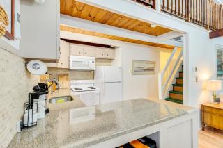 8 Mi to Big Boulder Mountain Cabin with Decks! - Albrightsville - 3