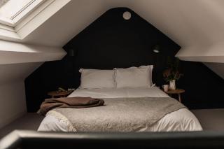 A Beautiful 3 Bedroom 17th Century Stone cottage - 2