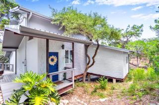 Uplift House - 2