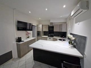 Appartement 4 pièces - gare Nice riquier - 2