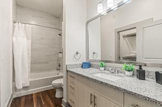 Elegant 2 BD 2BA Retreat Ideal for Comfort Style - Fort Worth - 6
