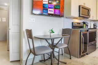 Cozy Haven Steps Away from University Life - Fort Worth - 4