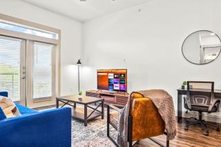 Luxurious New Unit 1Bd1BaPool, Golf Sim - Austin - 8
