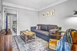 Embrace Austins Vibrant Heart Elegant 1BR Haven - Austin - 4