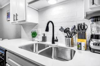 Elegant 1BR Haven - 10 Min to Downtown Austin - Austin - 2