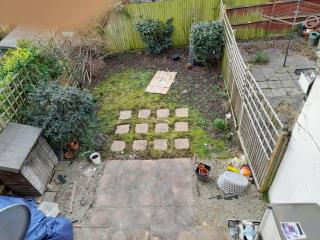 Big ensuite room with shower and rest room and good garden view - Londra - 5