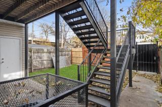 420 Lofty Apt, laundry, a block frm CTA - Chicago - 2