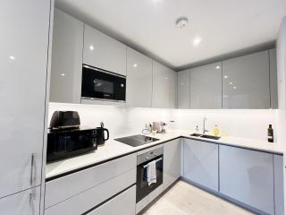 EC Central Residence - London - 8