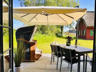 Ferienhaus Strandleben 09 Feriendorf Klein Stresow Rügen by ruyastay - Putbus - 1