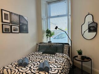 Bright and spacious apartment near Glasgow - Dalmuir - 7
