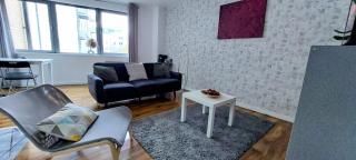 Charming 1BDR Serviced Condo! 4 guests Pool n Free parking - Londres - 9