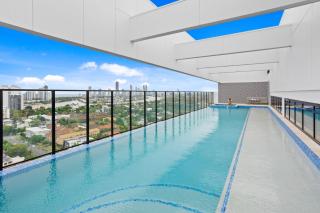 Luxury 2-Bedroom Apartment - Tryp Hotel - Gold Coast - 6