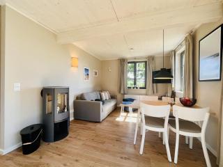 Ferienhaus Huus Waterkant 18 Feriendorf Klein Stresow Rügen by ruyastay - Putbus - 8