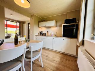 Ferienhaus Boddenblick 15 Feriendorf Klein Stresow Rügen by ruyastay - Putbus - 1