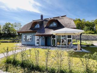 Ferienhaus Boddenlust 24 Feriendorf Klein Stresow Rügen by ruyastay - Putbus - 0