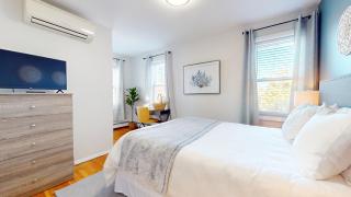 Chic 2br With Modern Comforts - 4
