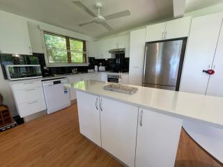 Lake House Escape in Beautiful Brightwaters - Morisset East - 6