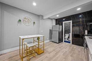 Charming Midtown Studio with Free Parking - Houston - 4
