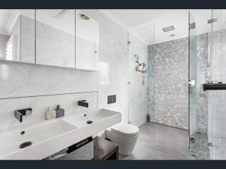 Central Cremorne Townhouse, Melbourne - 2