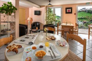 Brit Hotel Essentiel Saint-Flour - Saint-Flour - 9