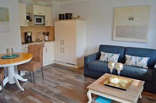 Geschmackvoll ausgestattete 2-Zimmer-Wohnung im EG eines typischen Reetdachhauses - Westerland - 9