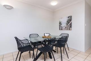 27 Central Plaza - Port Douglas - 4