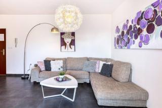 Medulin 2 Bedroom Apartment with Sea View, Balcony & Free Parking - Medulin - 4