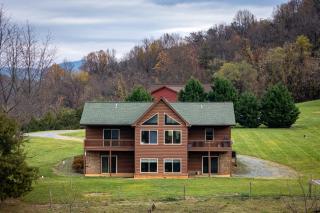 Eagle Rock Cabin 2319 Valley Burg Road - Luray - 0