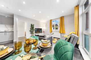 Stunning 1-Bed Flat-Ideal for Work Trips, Romantic Getaways & Family Breaks- SLEEPS 4-Great Long Stay Rates! Parking Available! Book Instantly! Same day check-in! - Barnet - 9