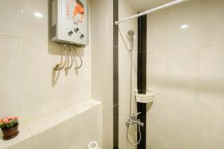 Cozy 1BR without Living Room Grand Kamala Lagoon Apartment By Travelio - 2