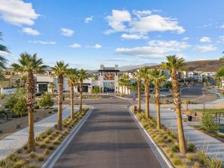 Sun-Kissed at Desert Color townhouse - 2