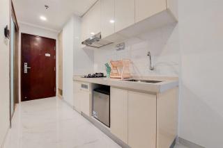 Functional Studio at Sky House BSD Apartment near AEON MAll By Travelio - Tangerang - 4
