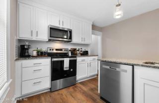 Riverside Craftsman with 3 beds and 3 baths, Pet friendly, Great neighborhood - 5