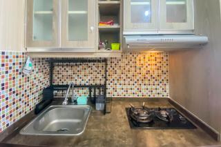 Cozy Stay Studio at Ambassade Kuningan Apartment By Travelio - Jakarta - 5