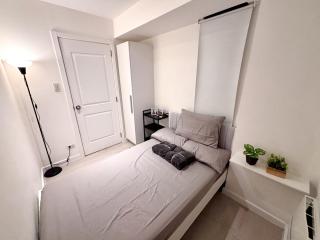 Azure 2Br 1Ba with City View Balcony and Free Parking - Manila - 2