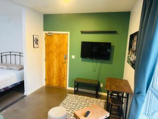 Beautiful loft in downtown Victoria - 4